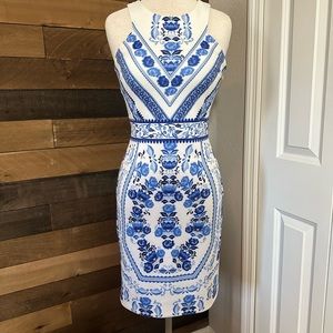 Gianni Bini blue printed dress